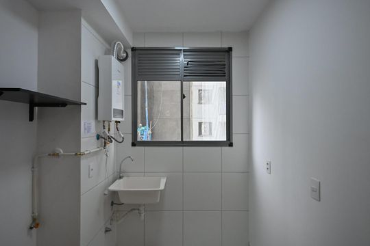 Área de Serviço  de apartamento para alugar com 2 quartos, 40m² em Morumbi, São Paulo