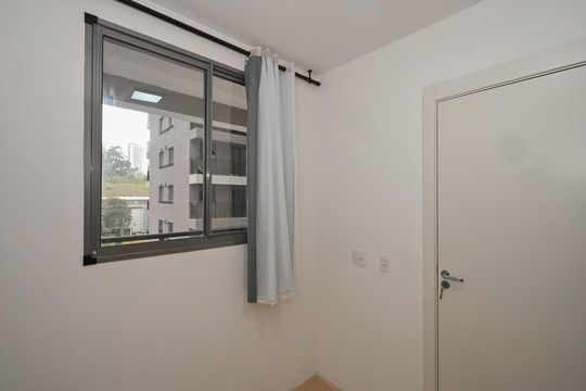 Quarto 2 de apartamento para alugar com 2 quartos, 40m² em Morumbi, São Paulo
