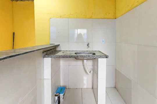 Sala/Cozinha de casa para alugar com 1 quarto, 35m² em Guaratiba, Rio de Janeiro