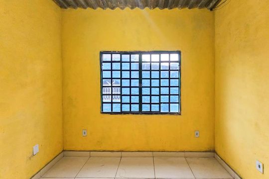 Quarto de casa para alugar com 1 quarto, 35m² em Guaratiba, Rio de Janeiro