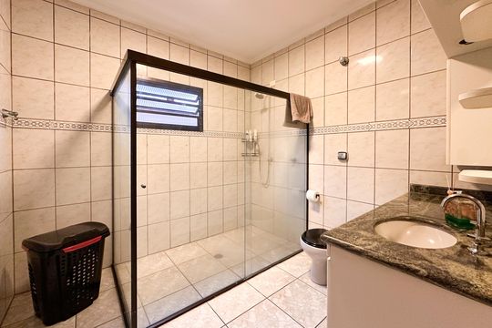 Banheiro Social de casa à venda com 3 quartos, 230m² em Jardim Brasilia, São Bernardo do Campo