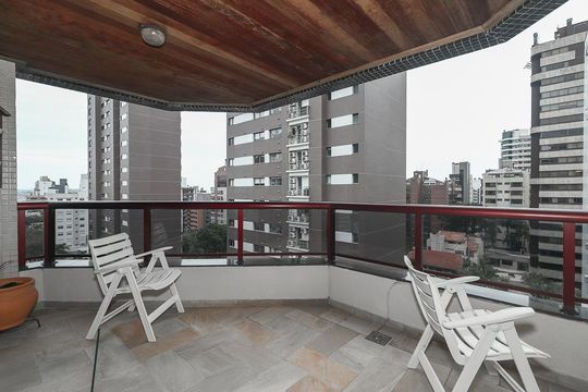 Varanda de apartamento para alugar com 3 quartos, 157m² em Petrópolis, Porto Alegre