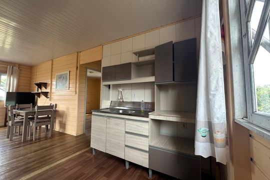 Cozinha de casa para alugar com 2 quartos, 70m² em Forquilhinhas, São José