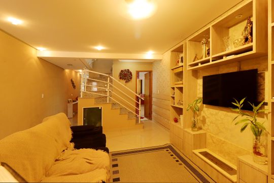 Casa para alugar com 3 quartos, 175m² em Vila Camilópolis, Santo André