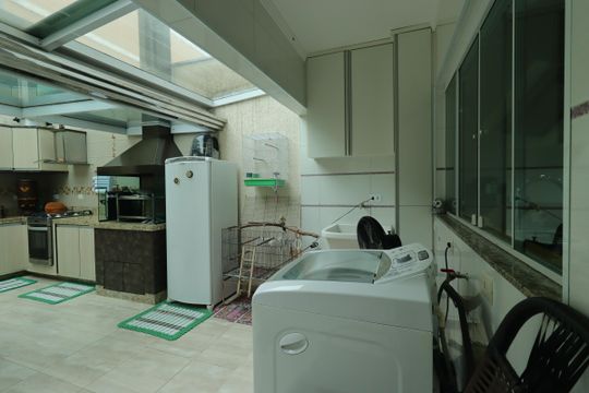 Área de Serviço de casa para alugar com 3 quartos, 175m² em Vila Camilópolis, Santo André
