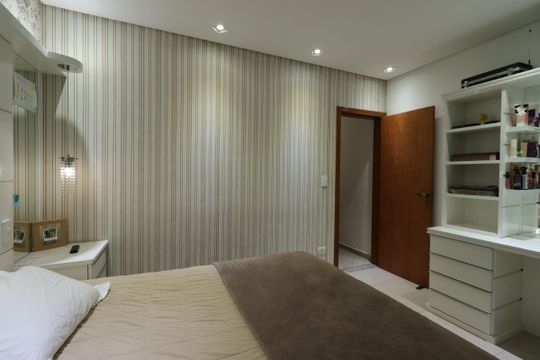 Suíte de casa para alugar com 3 quartos, 175m² em Vila Camilópolis, Santo André