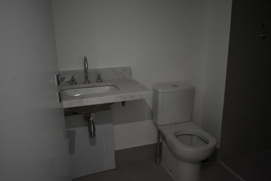 Banheiro de kitnet/studio à venda com 1 quarto, 28m² em Vila Clementino, São Paulo