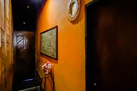 Hall de entrada de casa à venda com 3 quartos, 110m² em Pari, São Paulo