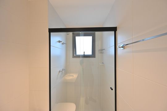 Banheiro Social de apartamento para alugar com 1 quarto, 32m² em Ibirapuera, São Paulo