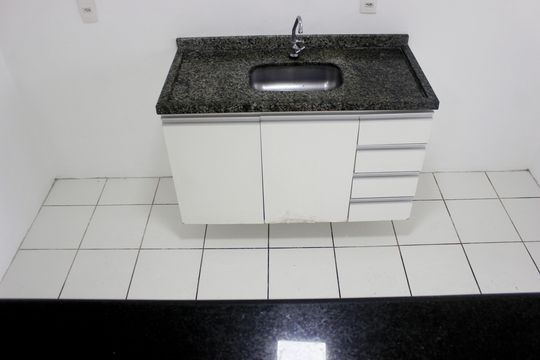Cozinha de apartamento para alugar com 3 quartos, 76m² em Picanço, Guarulhos