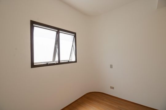 Quarto de serviços de apartamento para alugar com 5 quartos, 230m² em Vila Nova Conceição, São Paulo