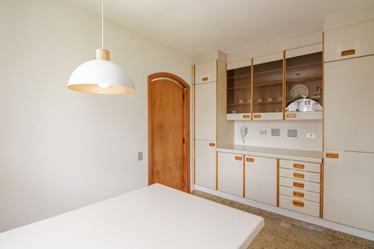 Copa - armários de apartamento para alugar com 5 quartos, 230m² em Vila Nova Conceição, São Paulo