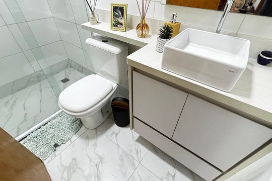 Banheiro de apartamento para alugar com 2 quartos, 50m² em Vila Guarani, Santo André