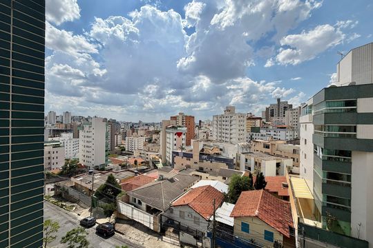 Vista  de apartamento à venda com 3 quartos, 89m² em Grajaú, Belo Horizonte