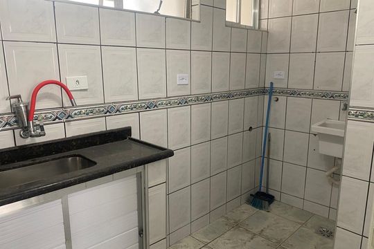 Cozinha de apartamento para alugar com 1 quarto, 49m² em Ilha Porchat, São Vicente