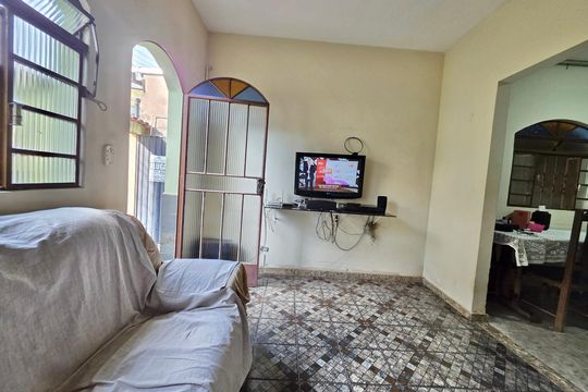 Sala  de casa para alugar com 3 quartos, 220m² em Frei Eustaquio, Belo Horizonte