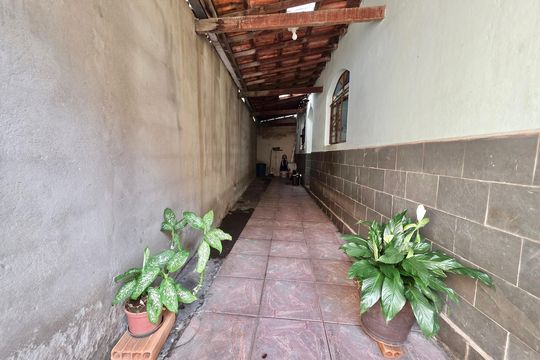 Área da casa  de casa para alugar com 3 quartos, 220m² em Frei Eustaquio, Belo Horizonte