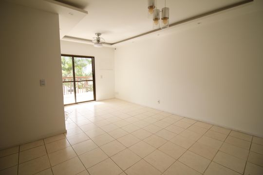 Sala de apartamento para alugar com 4 quartos, 101m² em Jacarepaguá, Rio de Janeiro