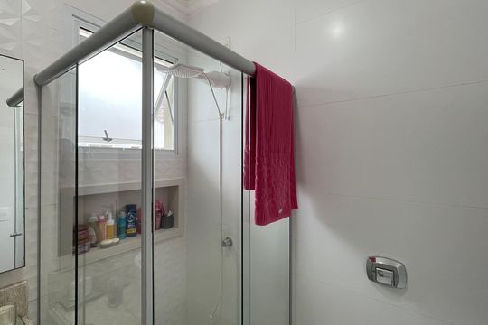 Banheiro do Quarto 1 de casa para alugar com 2 quartos, 352m² em Caminho Novo, Palhoça