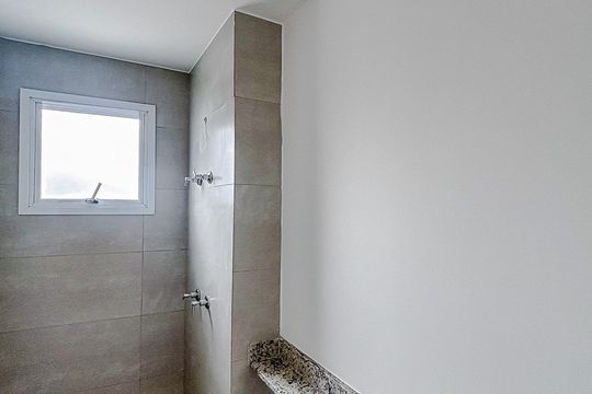 Banheiro de apartamento para alugar com 2 quartos, 57m² em Chácara Califórnia, São Paulo