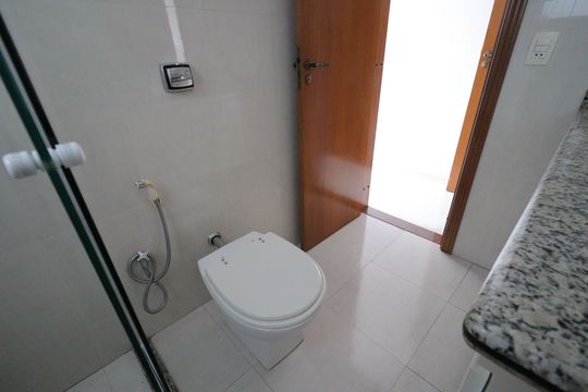 Banheiro da Suíte de casa à venda com 3 quartos, 200m² em Jardim Consorcio, São Paulo