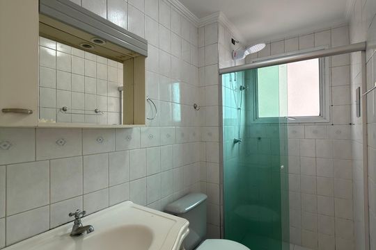 Banheiro Social de apartamento à venda com 2 quartos, 54m² em Vila Santa Cassia, São Bernardo do Campo