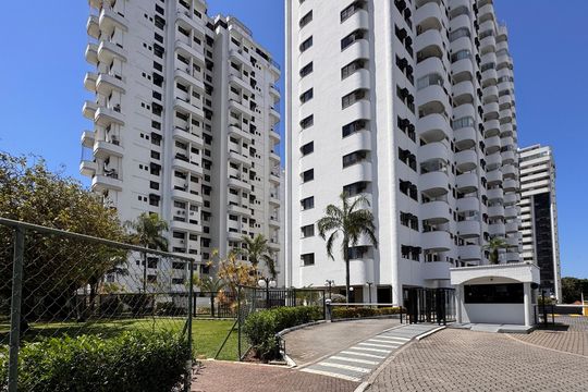Fachada de apartamento para alugar com 3 quartos, 90m² em Recreio dos Bandeirantes, Rio de Janeiro