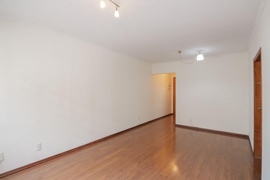 Sala de apartamento para alugar com 2 quartos, 90m² em Indianópolis, São Paulo