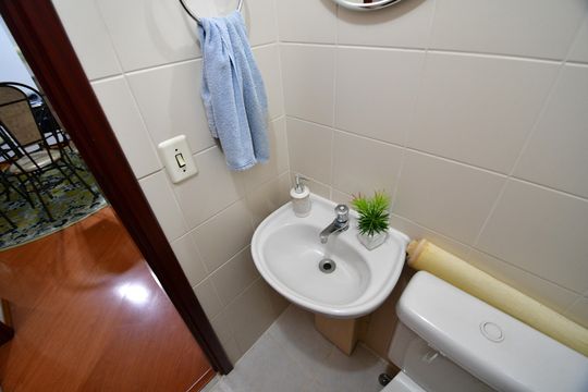 Lavabo de apartamento para alugar com 2 quartos, 61m² em Vila Joao Jorge, Campinas