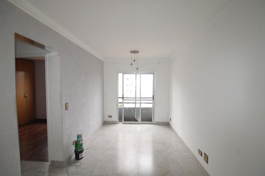 Sala de apartamento para alugar com 2 quartos, 50m² em Santa Teresinha, São Paulo