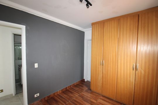Quarto 1 de apartamento para alugar com 2 quartos, 50m² em Santa Teresinha, São Paulo