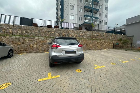 Garagem de apartamento para alugar com 2 quartos, 60m² em Ipiranga, São José