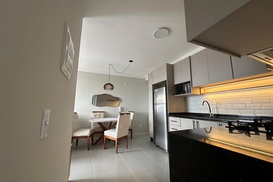 Cozinha de apartamento para alugar com 2 quartos, 60m² em Ipiranga, São José
