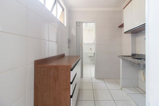Cozinha de apartamento para alugar com 2 quartos, 56m² em Jardim Casablanca, São Paulo