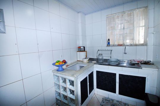 Cozinha de apartamento à venda com 1 quarto, 48m² em Olaria, Rio de Janeiro