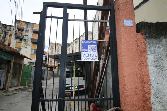 Placa de apartamento à venda com 1 quarto, 48m² em Olaria, Rio de Janeiro