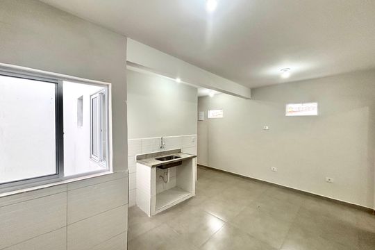 Sala/Cozinha de apartamento para alugar com 2 quartos, 50m² em Vila Dalila, São Paulo