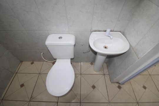 Banheiro de casa para alugar com 2 quartos, 40m² em Vila Basileia, São Paulo