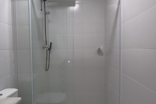 Banheiro de apartamento para alugar com 1 quarto, 45m² em Vila Nova, Campinas