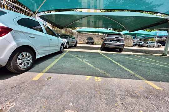 Garagem  de apartamento para alugar com 2 quartos, 67m² em Ipiranga, Belo Horizonte