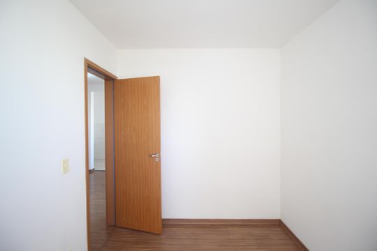 Quarto 1 de apartamento para alugar com 2 quartos, 46m² em Morro Santana, Porto Alegre