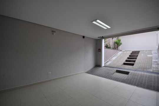 Garagem de casa à venda com 3 quartos, 228m² em Vila Mazzei, São Paulo