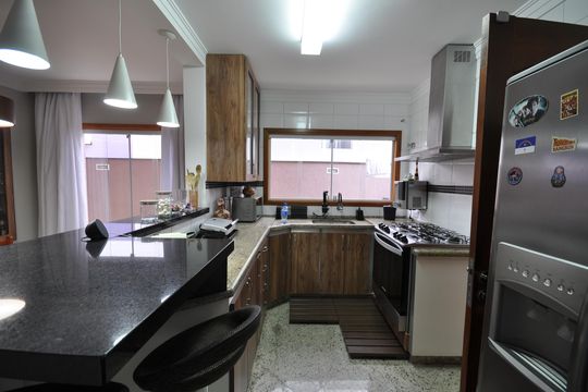 Cozinha de casa à venda com 3 quartos, 228m² em Vila Mazzei, São Paulo