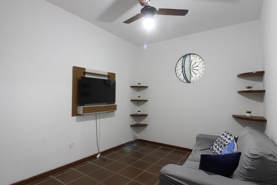 Sala de casa para alugar com 2 quartos, 120m² em Braga, Cabo Frio