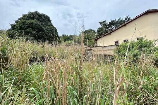 Quintal de casa à venda com 4 quartos, 480m² em Jardim Sulacap, Rio de Janeiro
