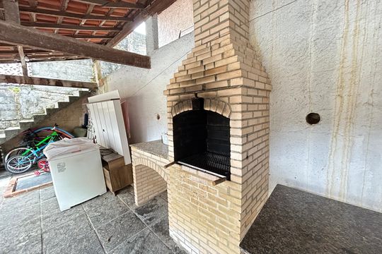 Churrasqueira de casa à venda com 4 quartos, 480m² em Jardim Sulacap, Rio de Janeiro