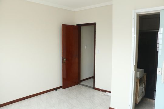 quarto de casa para alugar com 2 quartos, 114m² em Caonze, Nova Iguaçu