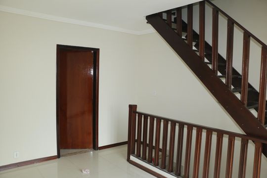 Casa para alugar com 2 quartos, 114m² em Caonze, Nova Iguaçu