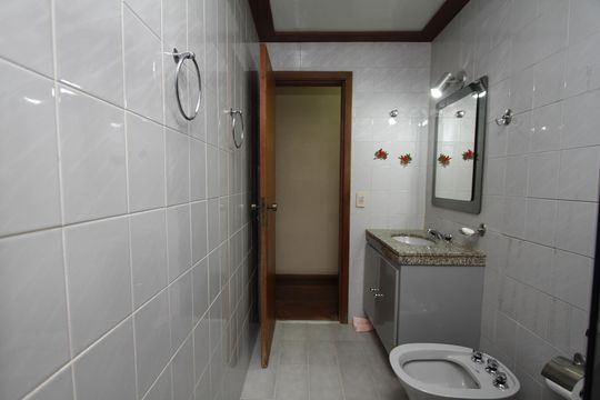 Banheiro Social de apartamento à venda com 4 quartos, 156m² em Gutierrez, Belo Horizonte