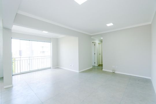 Apartamento à venda com 3 quartos, 72m² em Vila Leonor, Guarulhos